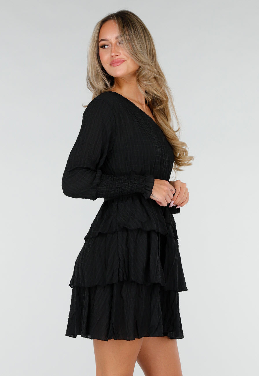 Zwarte One Shoulder Plissé Jurk met Tailleband