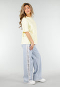 Butter Yellow Kanten T-shirt met Korte Mouwen en Ronde Hals