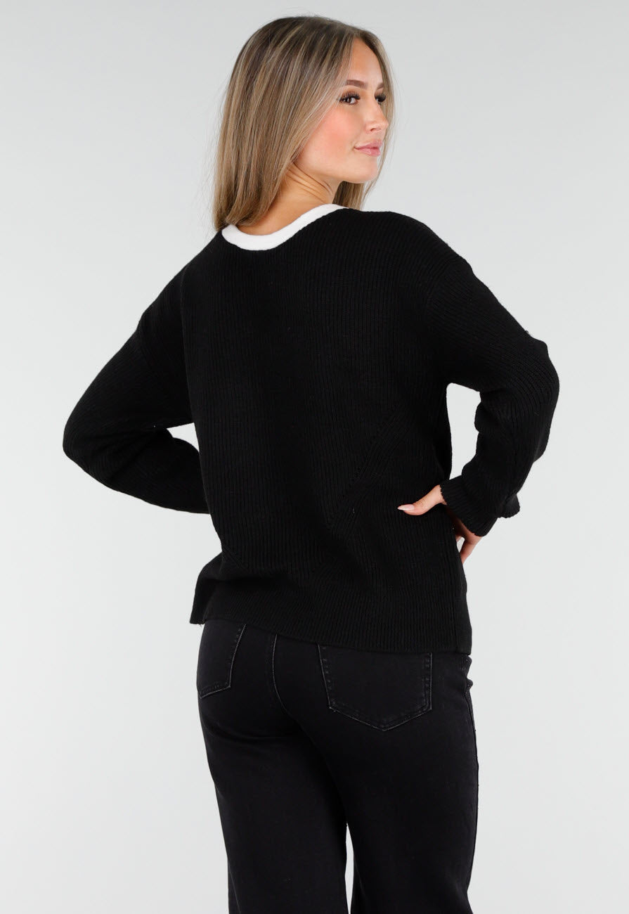 Zwarte Cardigan met Witte Striksluiting en Lange Mouwen