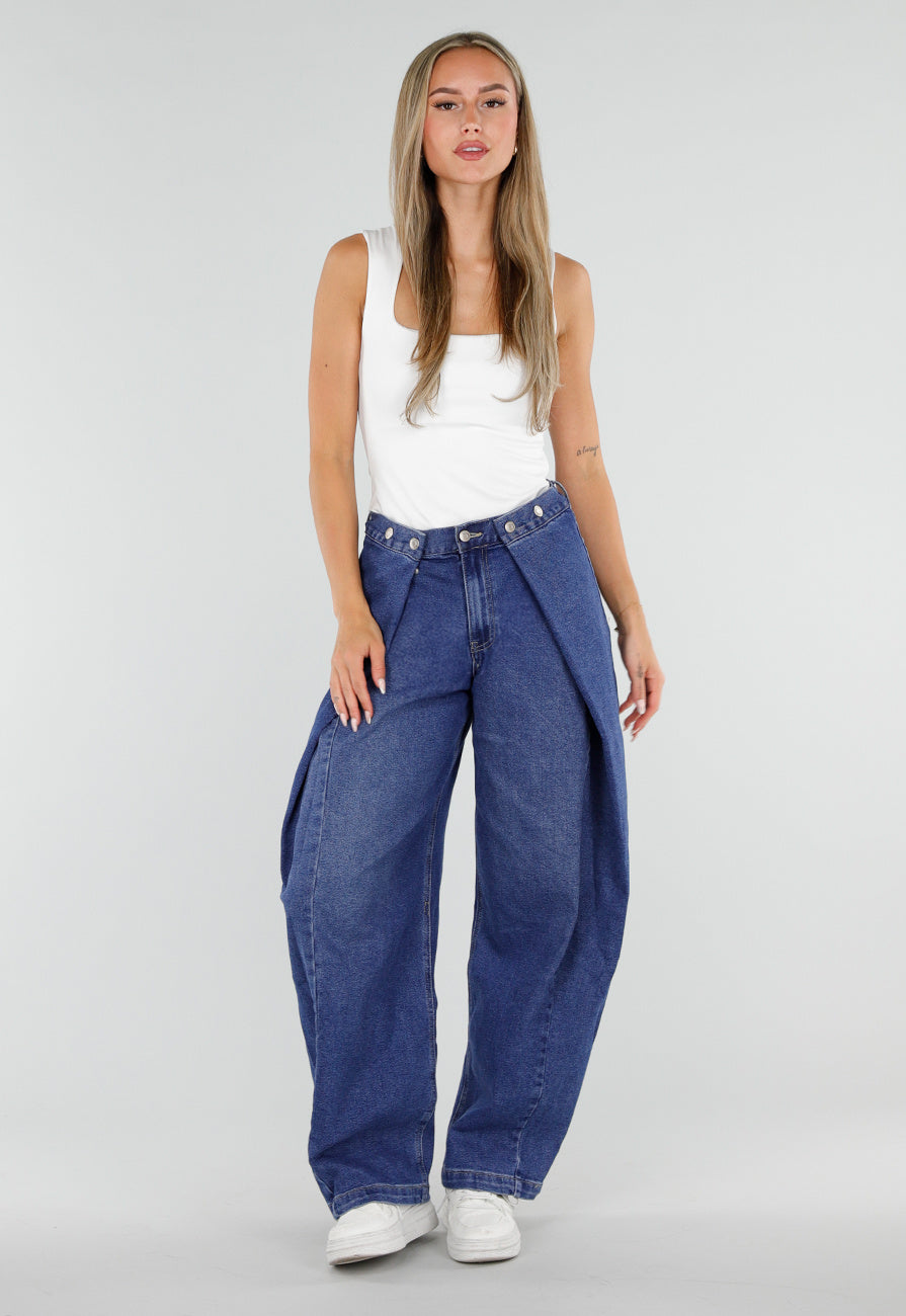 Blauwe Barrel Jeans met Drukknoopdetails en Verstelbare Plooien