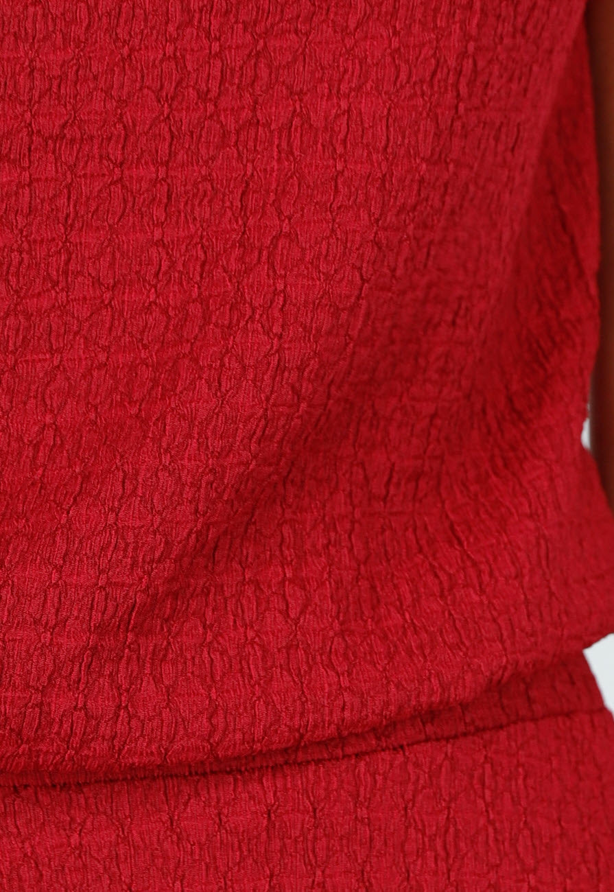 Rode Maxi Set met Hooggesloten Top en Stretch