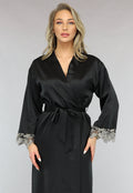 Zwarte Satijnen Kimono met Wijde Mouwen en Borduur Details
