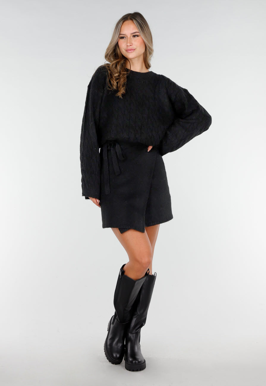 Zwarte Hoge Laarzen met Chunky Zool en Elastisch Detail