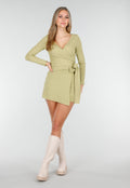 Olijfgroene  Skort met Overslag en Strikdetail in Linnenlook Stof