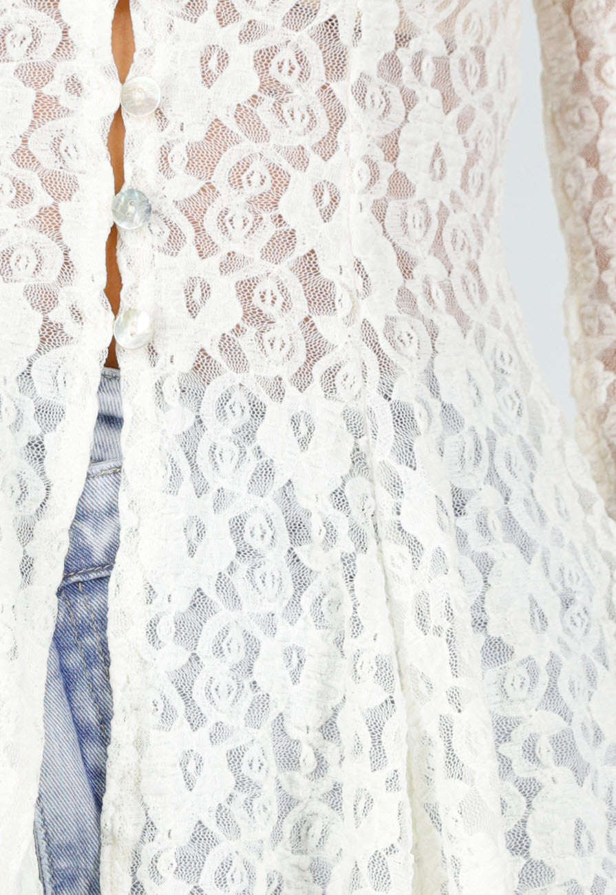 Witte Kanten Peplum Top met Knopen en Lange Mouwen