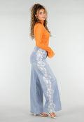 Lichtblauwe Denim Wide Leg Jeans met Kantdetail en Hoge Taille