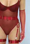 Wijnrode Doorschijnende Lingerie Set met Handschoenen
