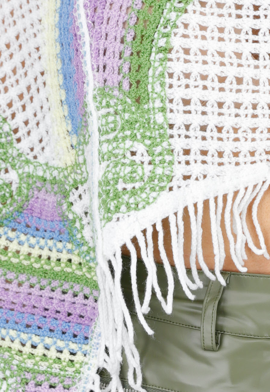 Witte Gehaakte Top met Regenboogprint en Franjes