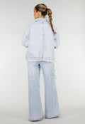 Lichtblauwe Denim Jas met Klepzakken en Trekkoorden