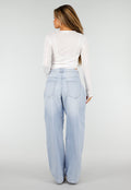 Witte Top met Knoopsluiting, Strik en Lange Mouwen