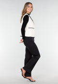 Wit Teddy Gilet met Zwarte Randen en Knoopsluiting