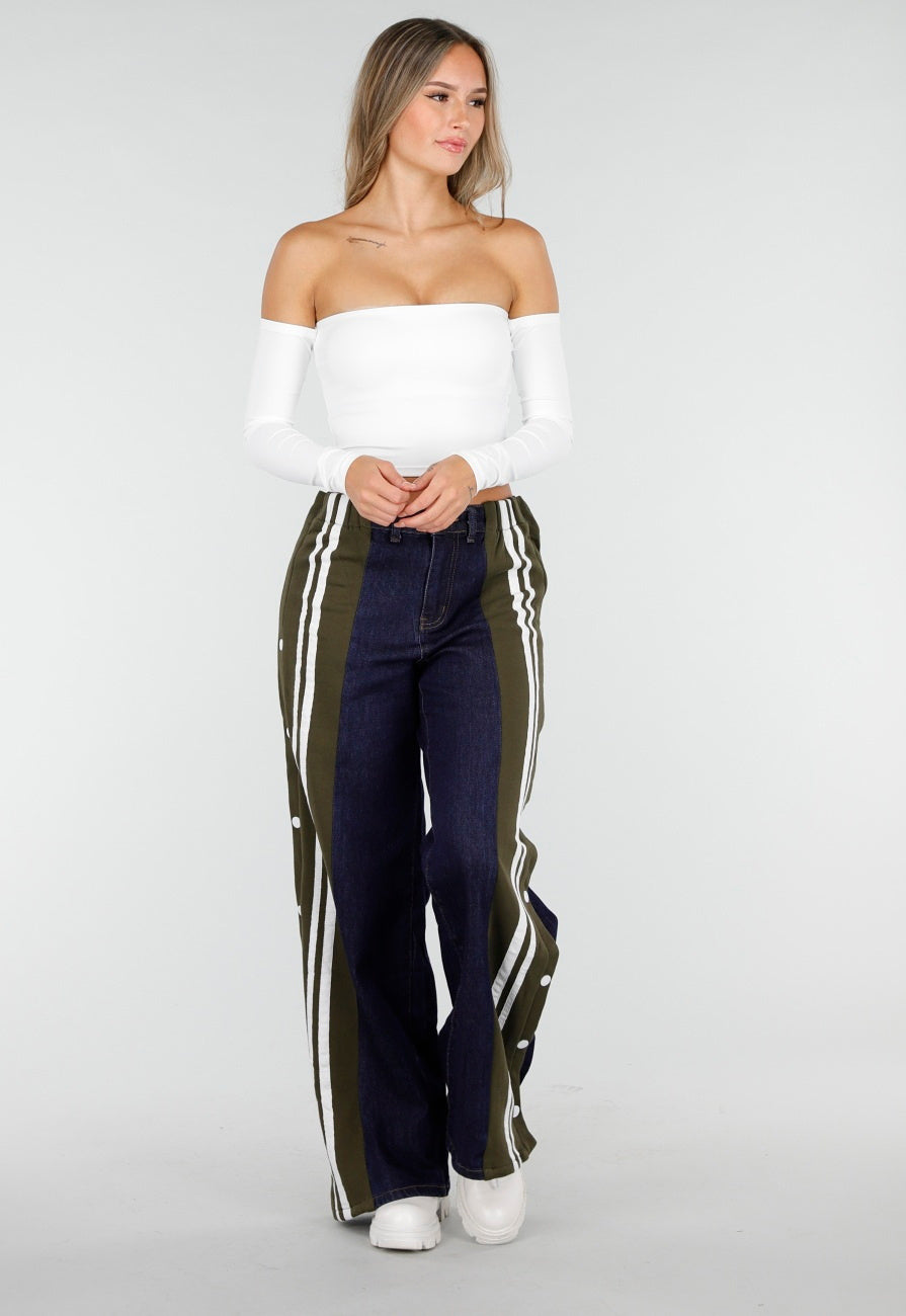 Witte Off Shoulder Top met Lange Mouwen en Stretchstof