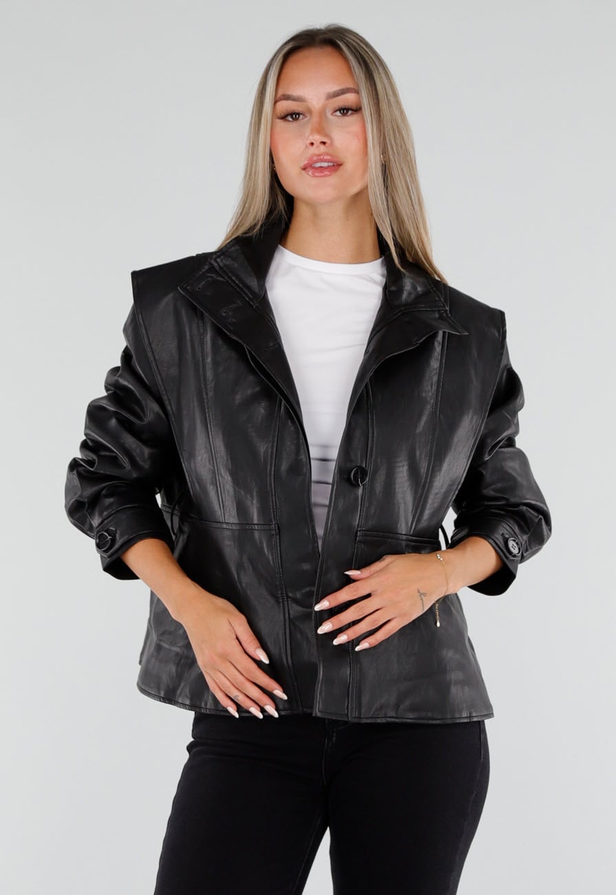 Zwarte Lederlook Peplum Jas met Ceintuur en Hoge Kraag