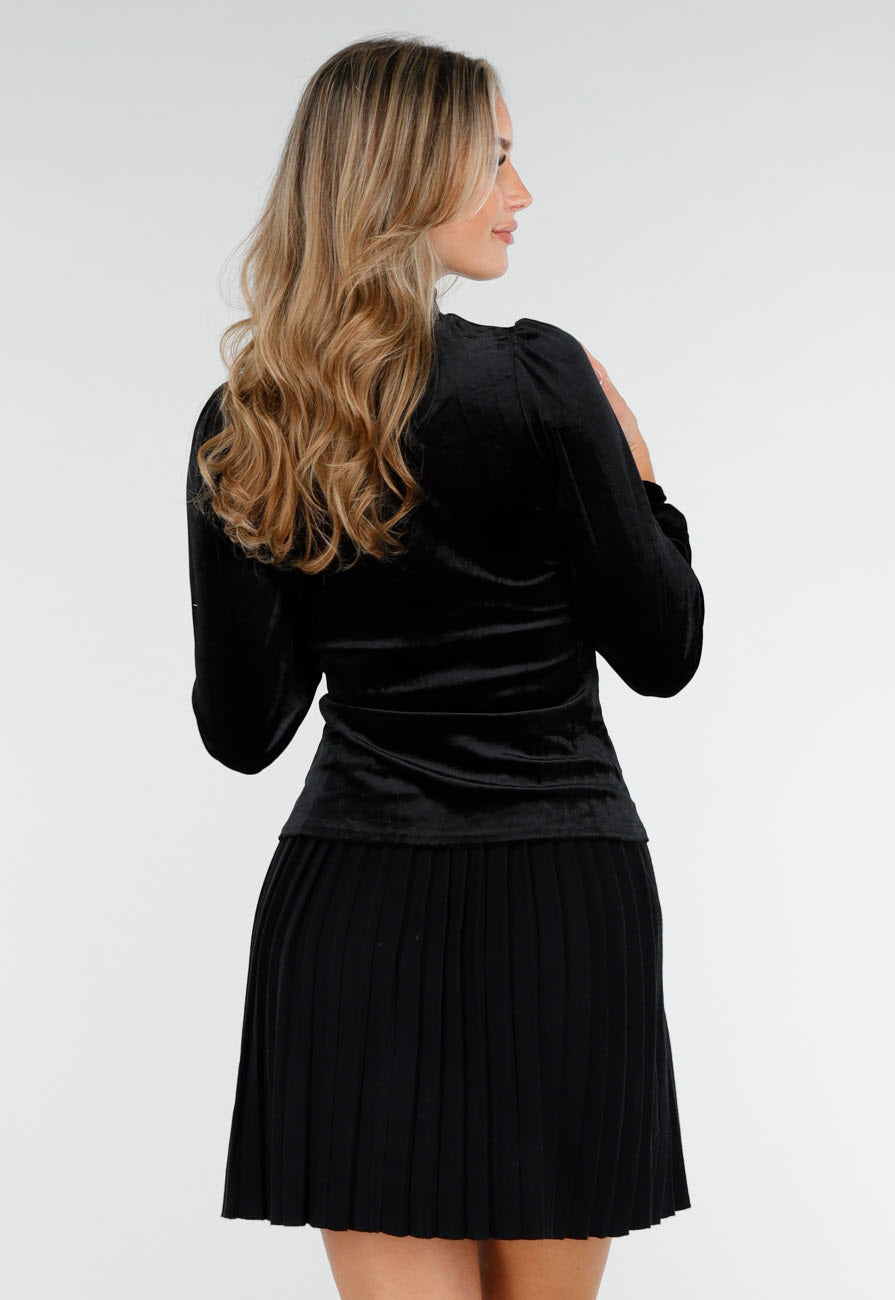 Zwarte Fluwelen Top met V-Hals en Choker Detail