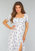 Witte Lange Jurk met Blauwe Bloemenprint en Split