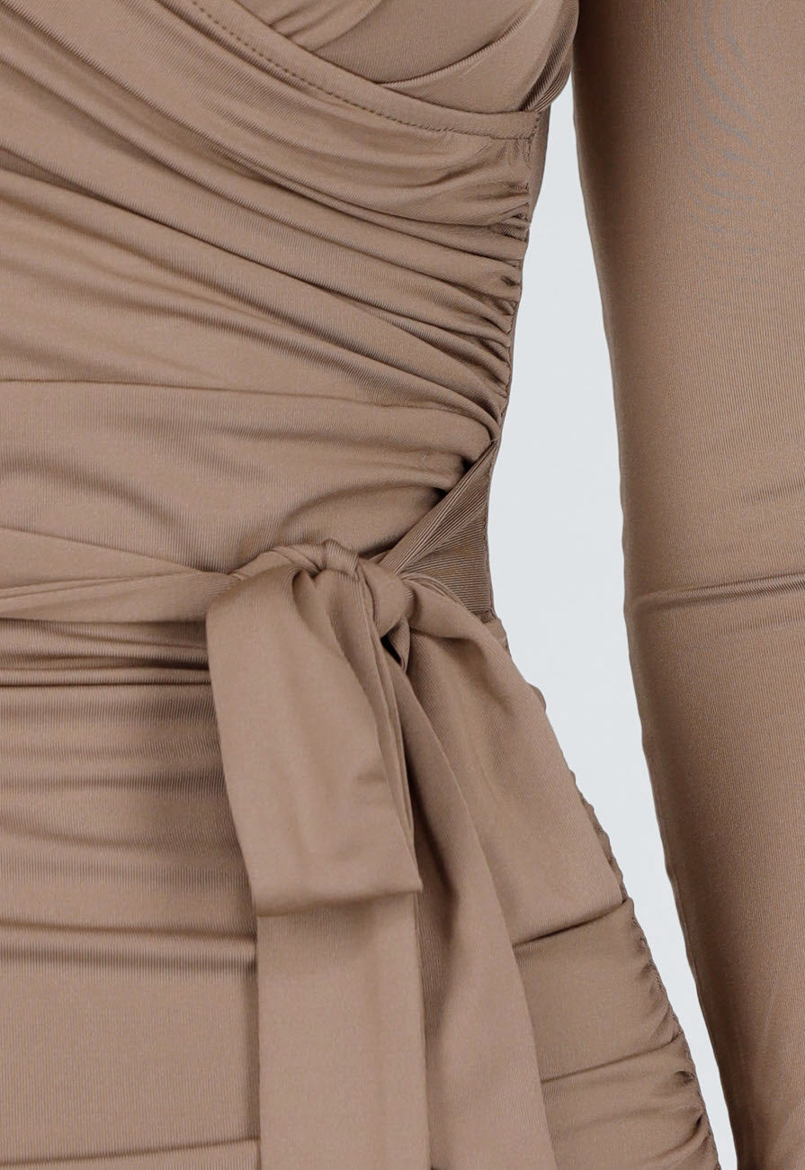 Taupe Jurk met Overslag, Ruches en Stretch