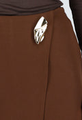 Bruine Skort met Asymmetrische Overslag en Gouden Detail