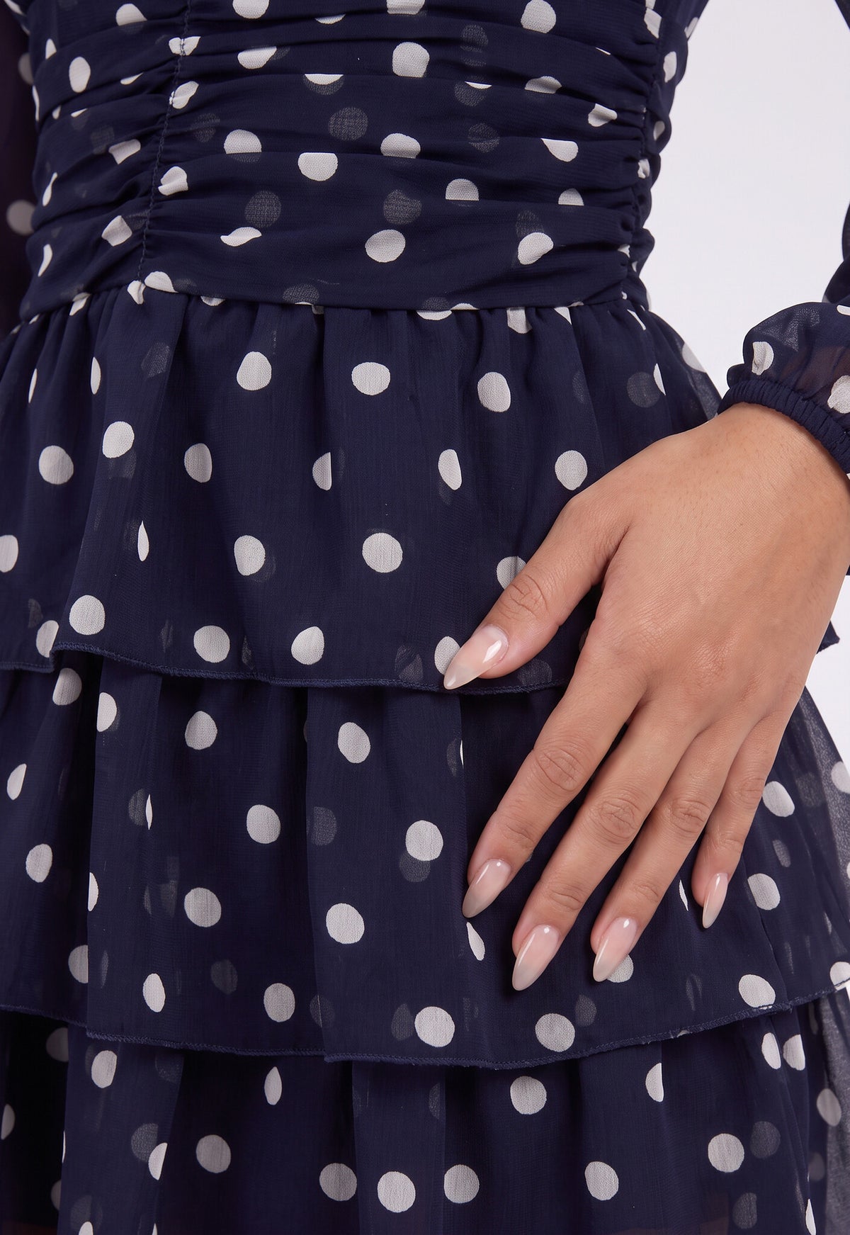 Navy Polkadot Mini Jurk met Lange Mouwen en Hoge Hals