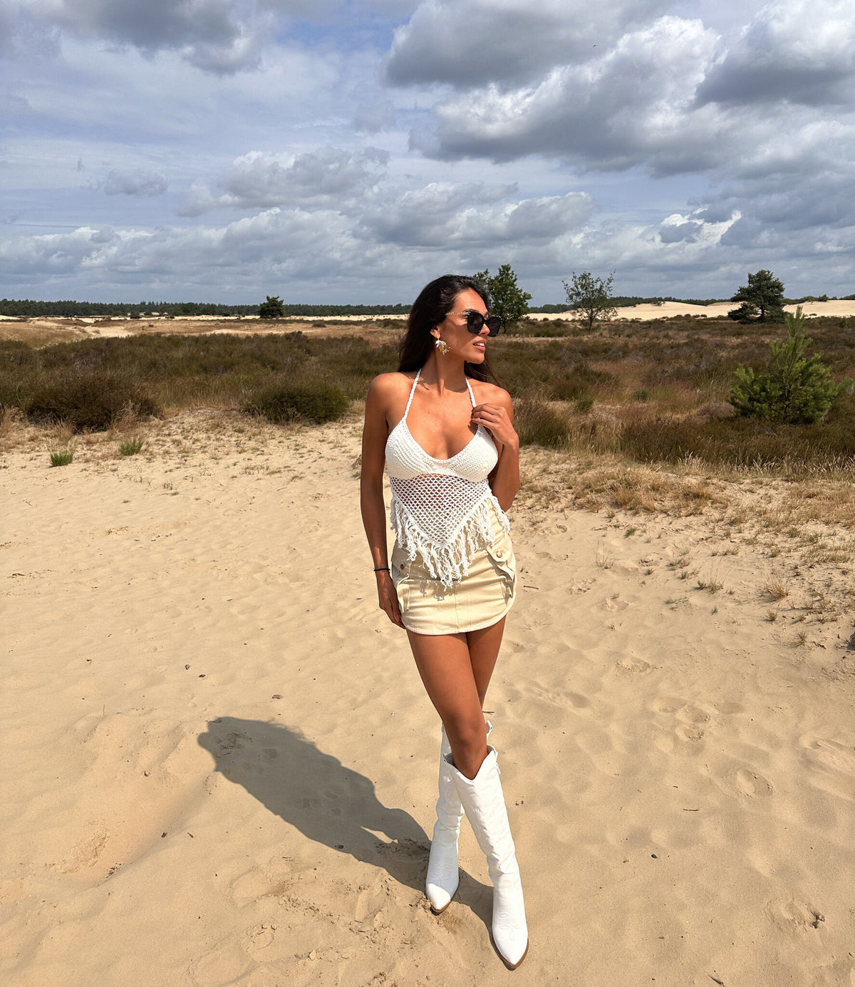 Classy Zwarte Zonnebril met Gouden Pootjes