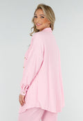 Lichtroze Crinkle Stretch Set met Rechte Broek en Doorknoop Blouse van Luchtige Stof