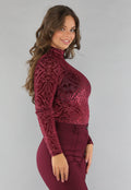 See Through Burgundy Top met Velvet Print