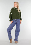 Groene Gebreide Trui met Hoge Hals en Witte Randdetails