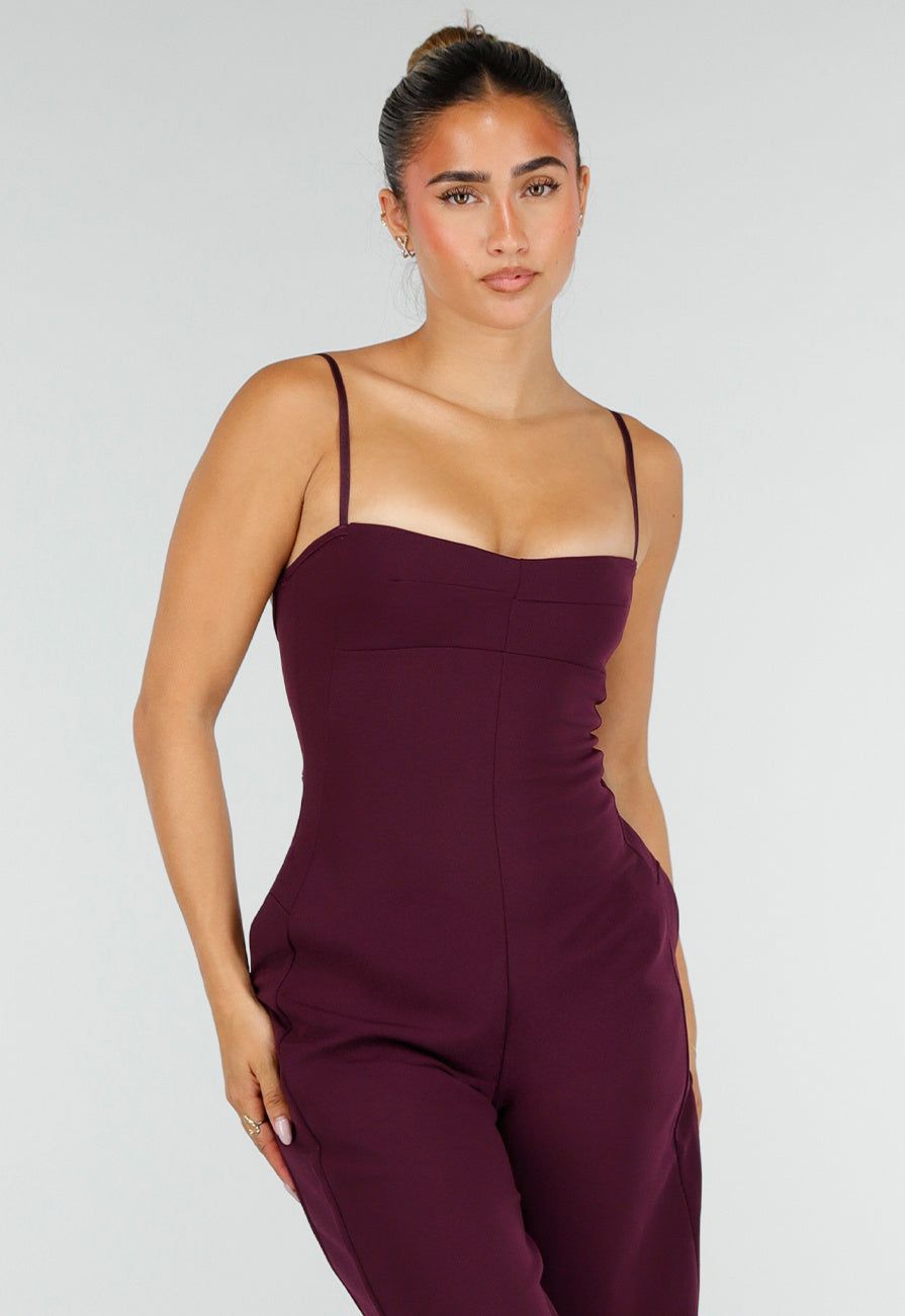 Bordeaux Jumpsuit met Smalle Bandjes en Wijde Pijpen