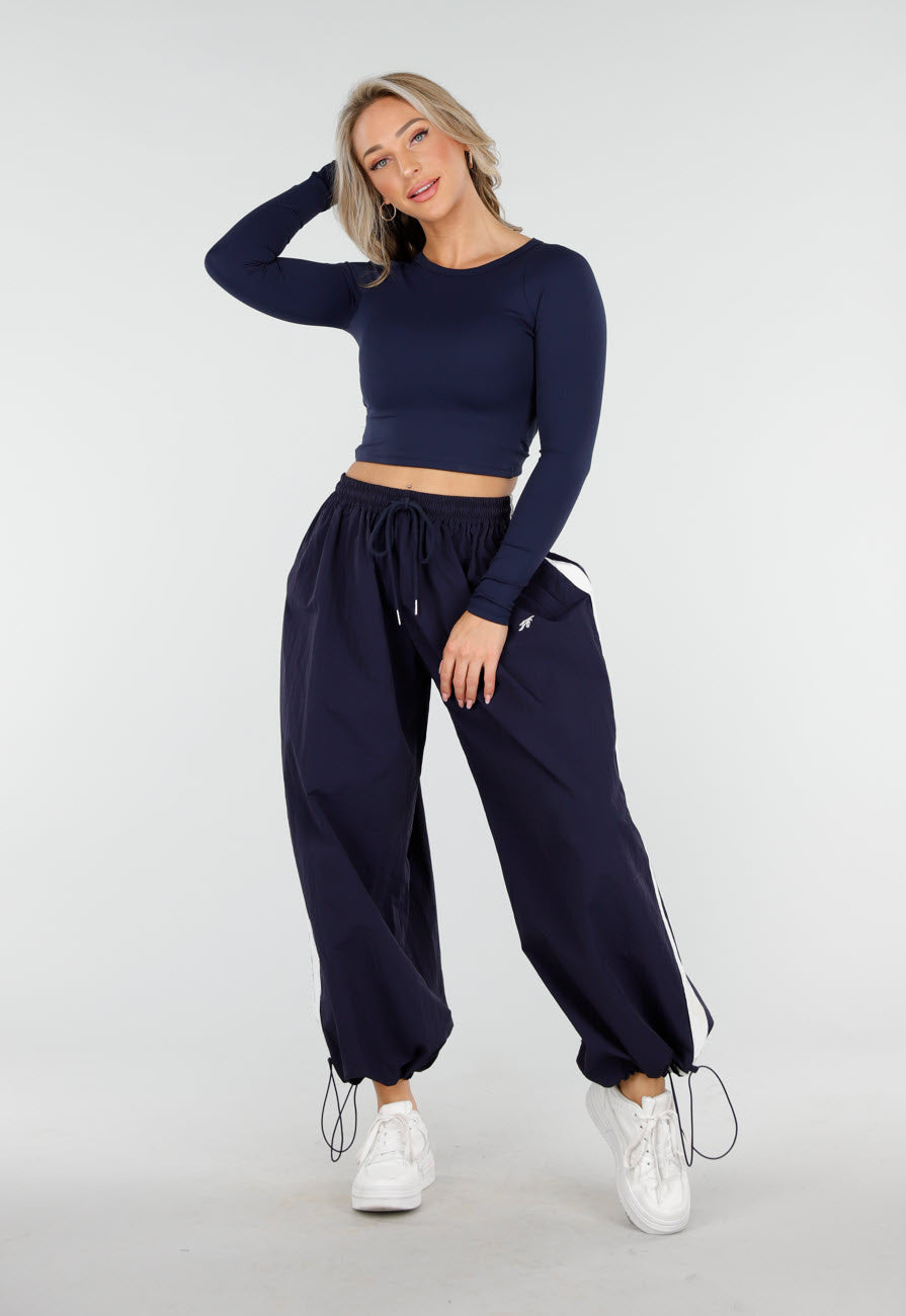 Donkerblauwe Crop Top met Pads en Open Rug