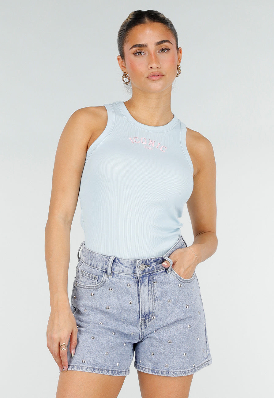 Lichtblauwe Rib Tanktop met Roze Tekst en Aansluitende Pasvorm