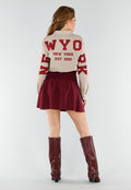 Beige Blouse met Rode NY Patchletters en Knoopsluiting