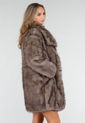 Taupe Faux Fur Jas met Oversized Kraag en Rechte Pasvorm