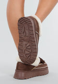Bruine Instappers met Faux Fur en Witte Borduursels