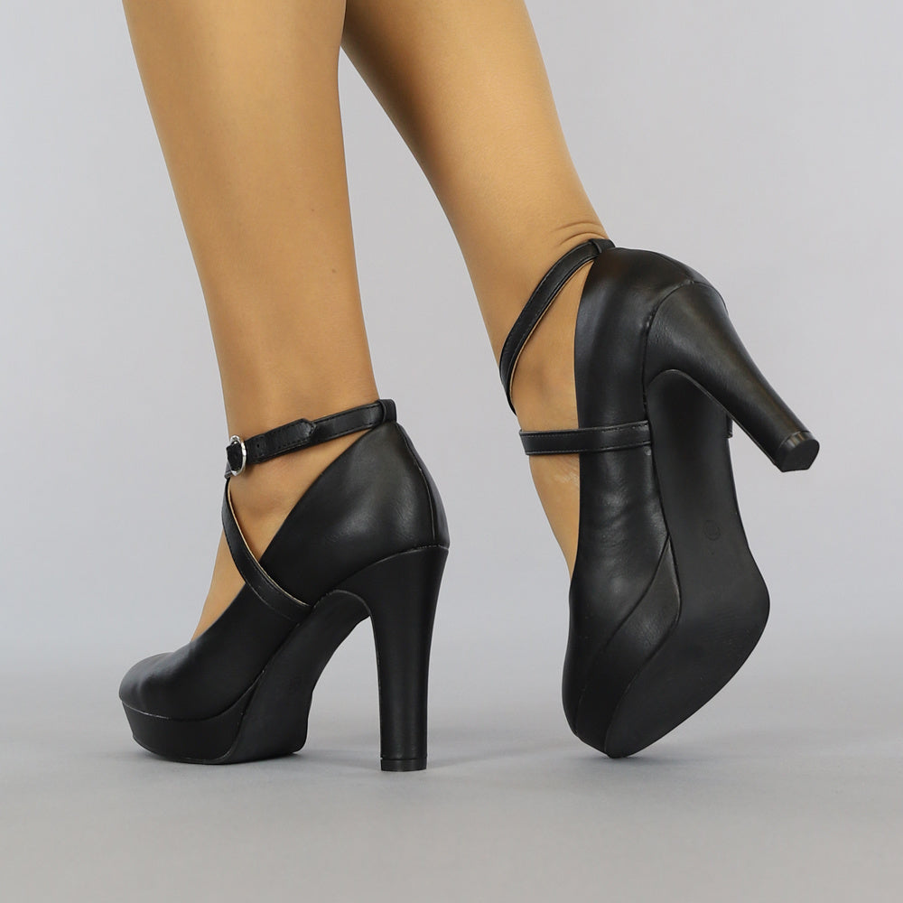 Zwarte Lederlook Pumps met Enkelbandje