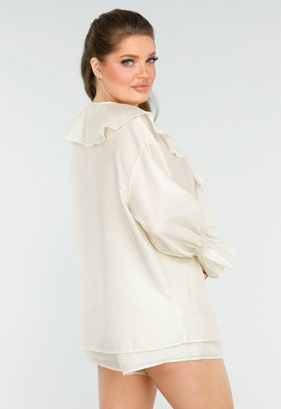Ivoorkleurige Top met Ruffles en Short