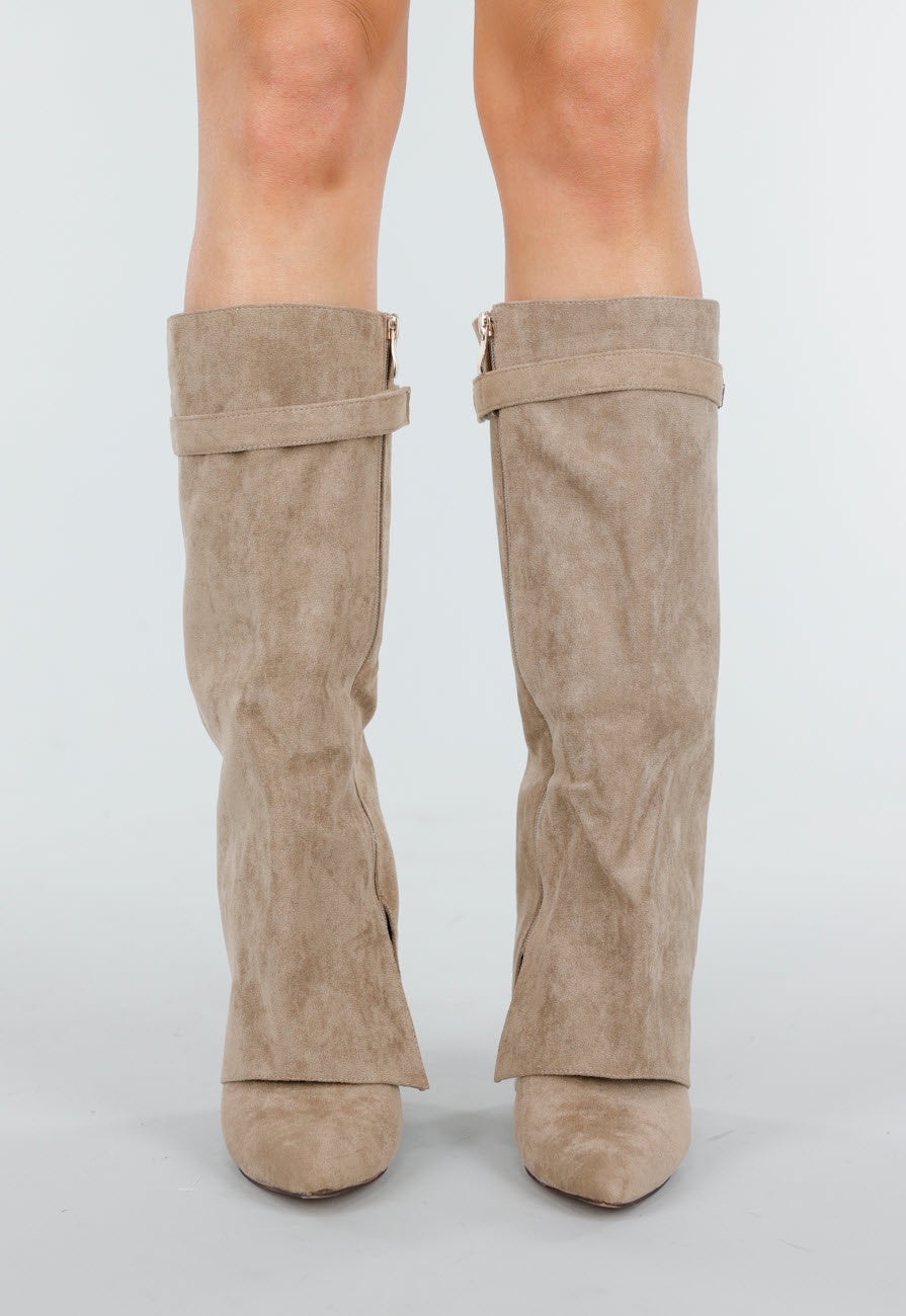 Beige Suède-look Hoge Laarzen met Bandje en Puntneus