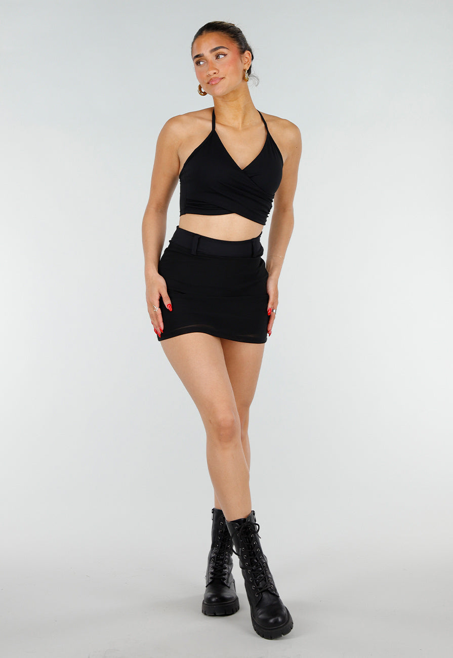 Zwarte Stretch Crop Top met Halterbandjes en Push Up Pads