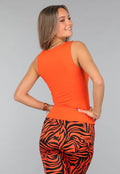 Oranje Top met Vierkant Uitgesneden Hals
