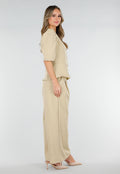 Beige Top met Pofmouwen en Knopen