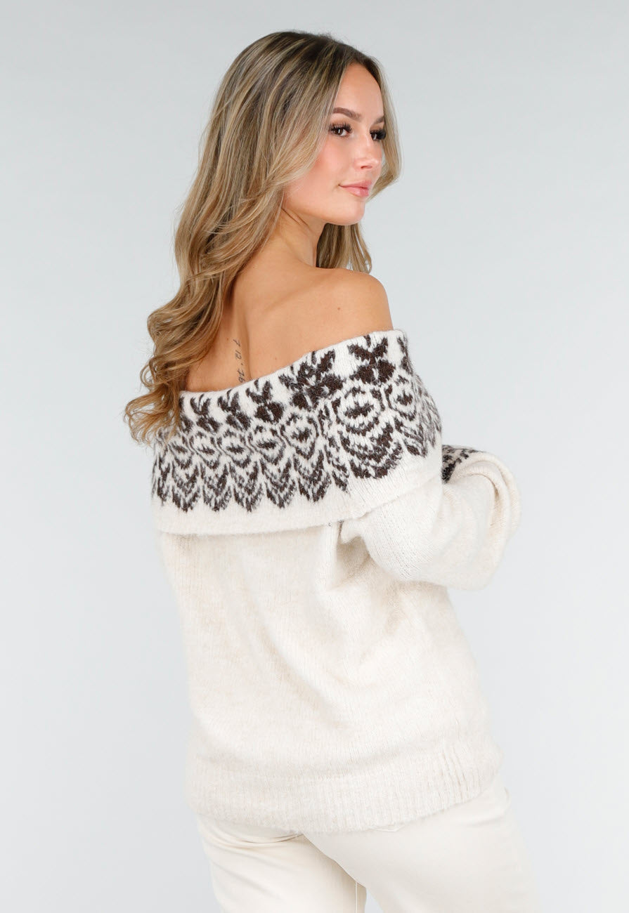 Crèmekleurige Off Shoulder Wollen Stretch Trui met Bruin Patroon