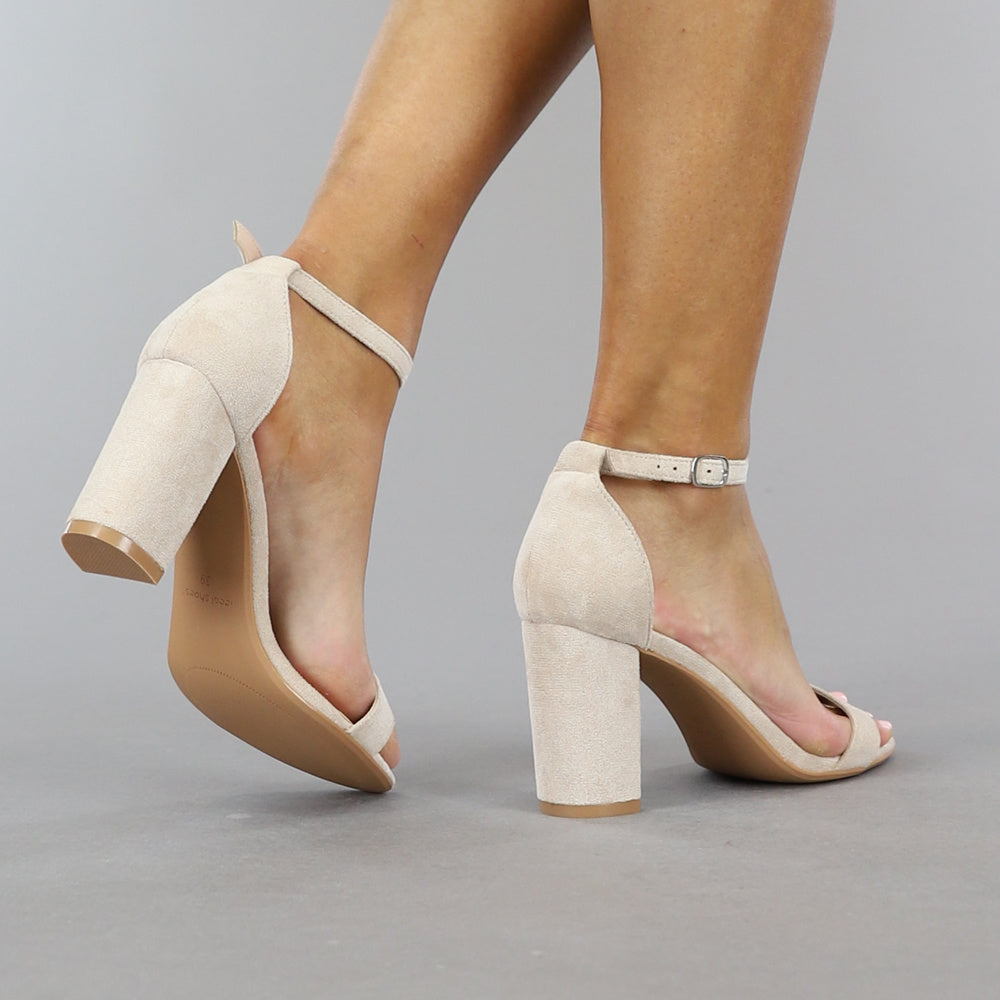 Beige Suède Sandaletten met Grote Hak