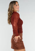 Roestkleurige See Through Kanten Top met Gedrappeerd Effect