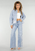 Lichtblauwe Denim Blouse met Kant en Knopen