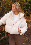 Witte Teddy Pufferjas met Capuchon en Hoge Kraag