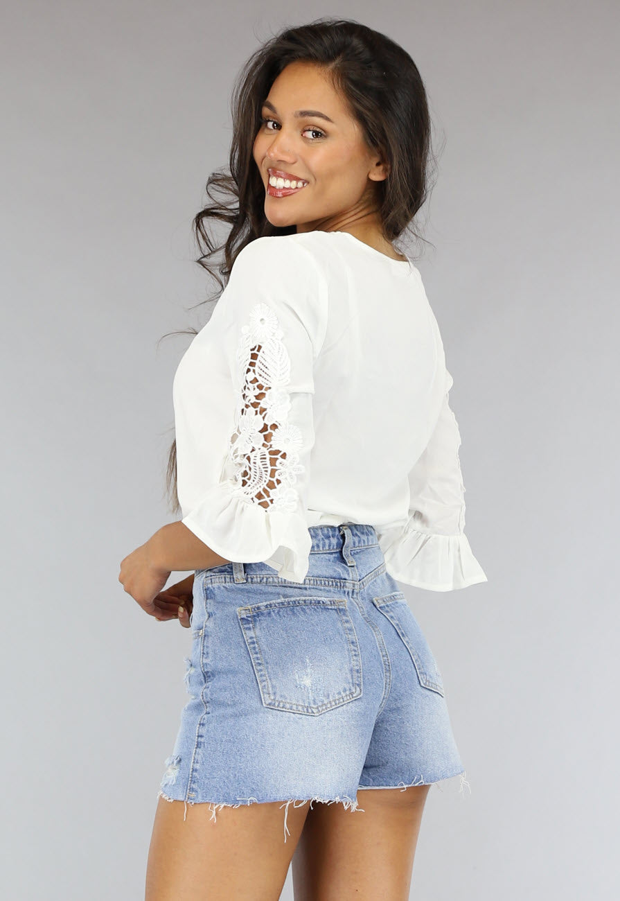 Witte Losse Blouse met Gehaakte Mouwen