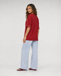 Rood Oversized T-Shirt met Kantmouwen en Borduring