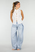 Witte Kanten Mouwloze Top met Opstaande Hals