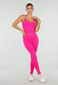 Fuchsia Sportset met Halter Top, Legging, Uitneembare Pads en Scrunchdetail
