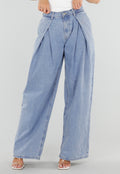 Lichtblauwe Wide Leg Jeans met Plooidetail en Hoge Taille