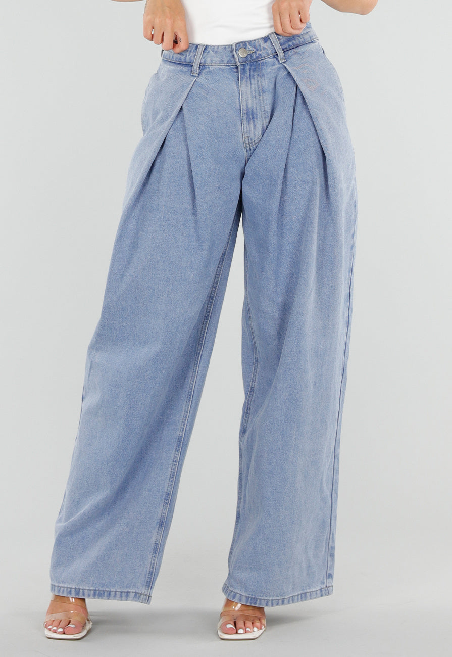 Lichtblauwe Wide Leg Jeans met Plooidetail en Hoge Taille
