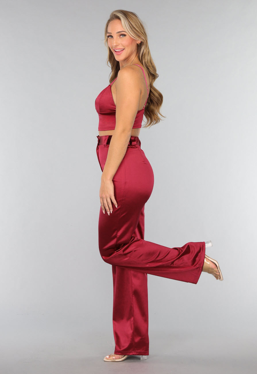 Burgundy Pantalon van Stretch Satijn in Model